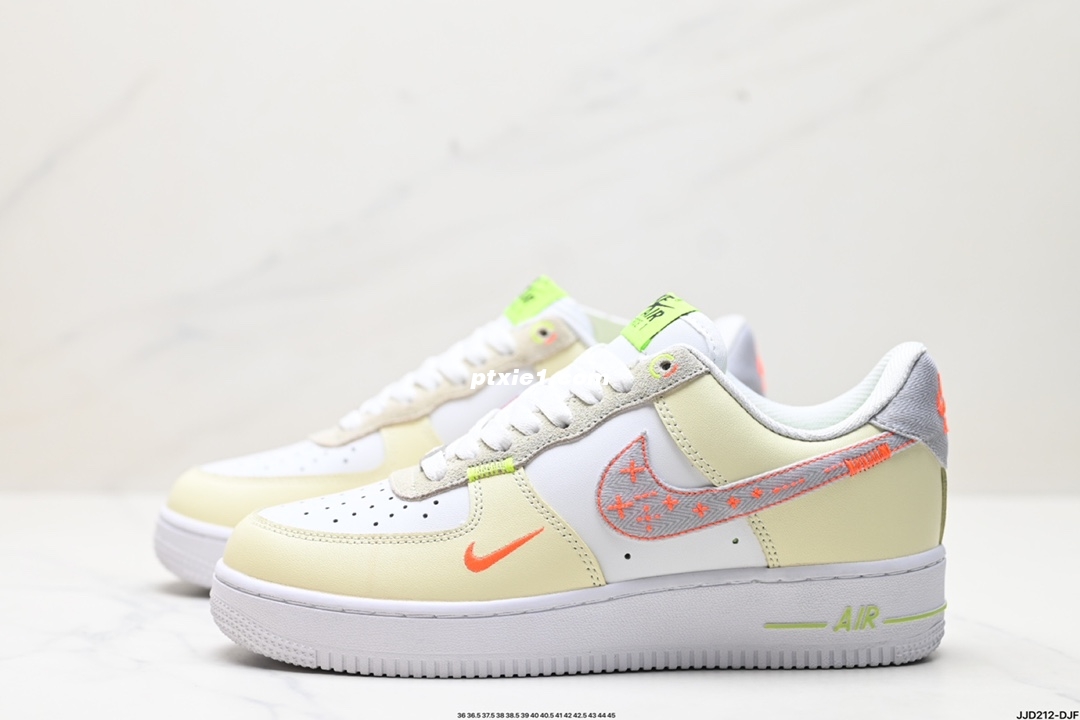 真标✅耐克Nike AIR FORCE 1‘07 空军一号低帮百搭休闲运动板鞋。柔软、弹性十足的缓震性能和出色的中底设计，横跨复古与现代的外型结合，造就出风靡全球三十多年的Force 1。 货号:DJ3911-101 尺码:36 36.5 37.5 38 38.5 39 40 40.5 41 42 42.5 43 44 45 ID:JJD212-DJF