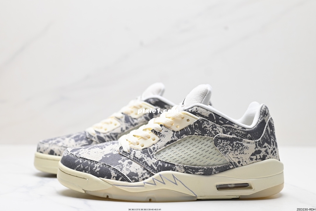公司级✅Nike Jordan Air Jordan 5 Retro Low CNY 皮革 舒适百搭 防滑 耐磨 低帮 复古篮球鞋 中底侧面带有战斗机的鲨鱼牙齿纹路 使得鞋款看上去极富攻击性和识别度 完美契合乔丹霸气迅猛的球风 同时极具装饰的中底效果也对往后的球鞋设计 产生深远影响 货号:DA8016-100 尺码:36 36.5 37.5 38 38.5 39 40 40.5 41 ID:ZED230-RDH