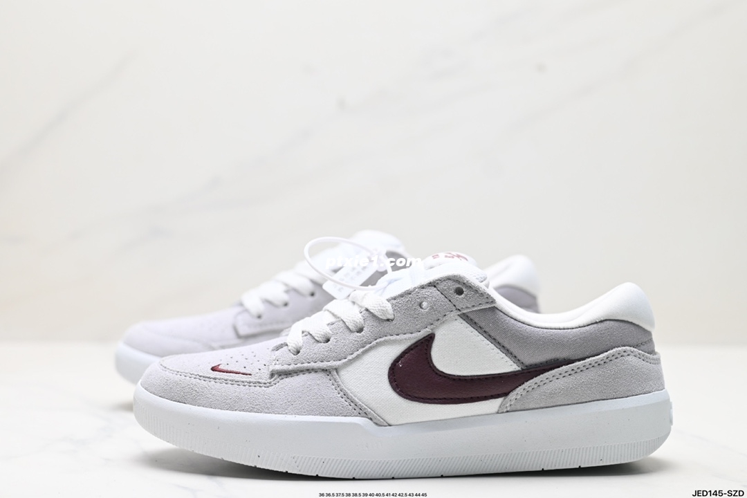公司级✅耐克Nike SB Force 58低帮休闲板鞋 是一款将前沿创新带入街头的单品，它具有硫化杯底，具有出色的耐用性和灵活性。使用帆布和绒面革，在饰面上放置通风口 货号:FQ7637-001 尺码:36 36.5 37.5 38 38.5 39 40 40.5 41 42 42.5 43 44 45
