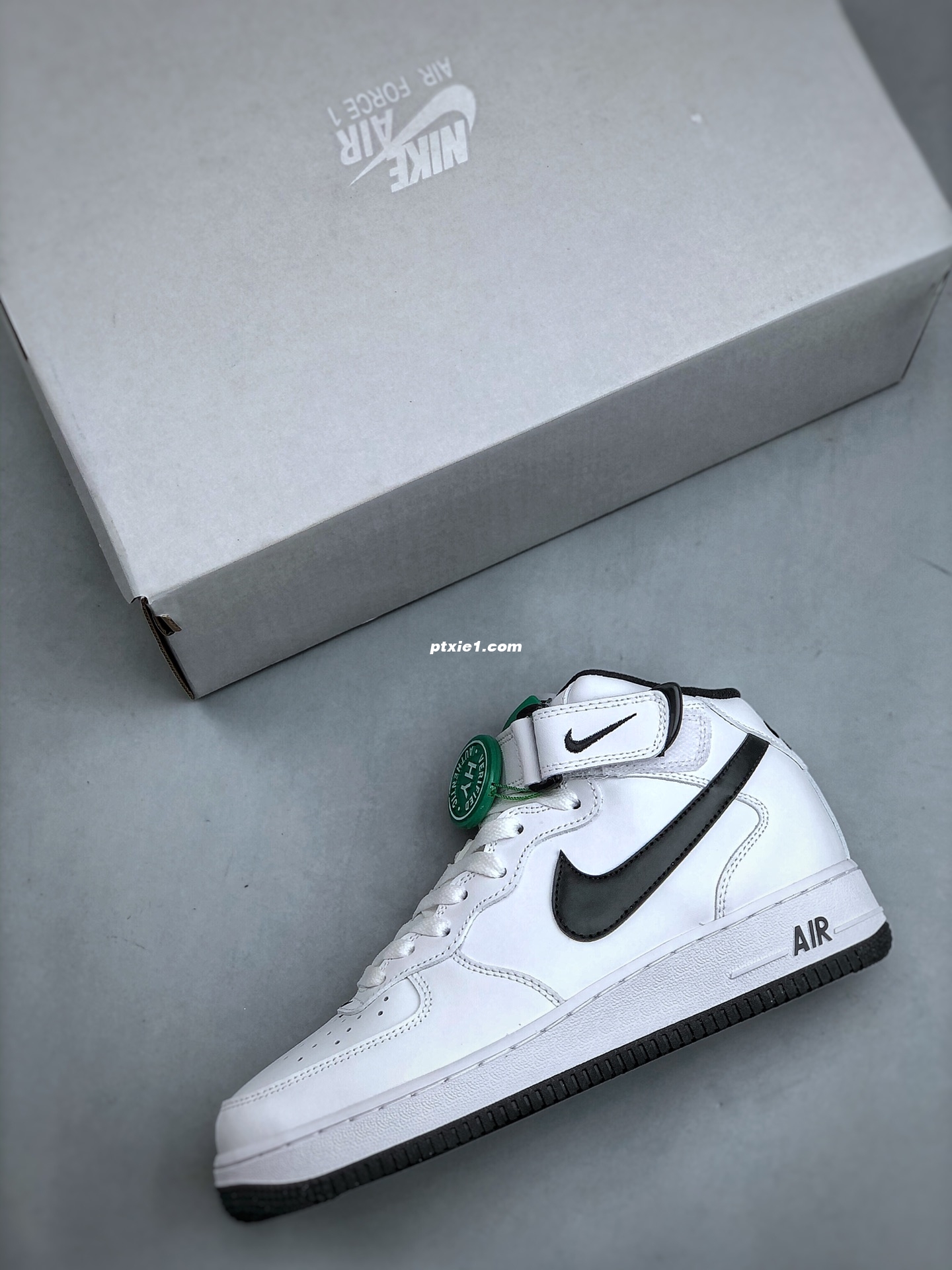 Nk Air Force 1'07 Mid 白黑色 空军一号中帮休闲板鞋 DV0806-101 #定制皮料 3M反光 原楦原纸板 纯正版型 清洁度完美 内置全掌气垫尺码：36-45