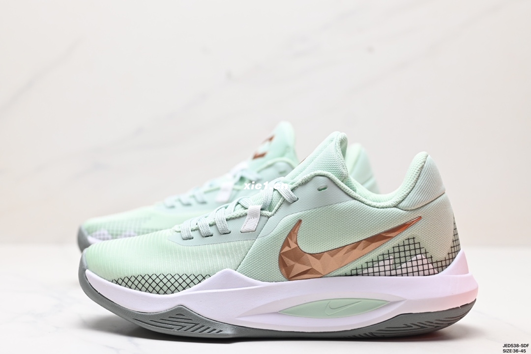 耐克NIKE Precision VI 缓震耐磨休闲运动男女子实战篮球鞋 Precision 6 系列 训练鞋  这款产品抓地力很好 轻便透气 舒适感强 很适合打球时候穿 低帮设计 舒适灵活 外观具有浓浓的实战风格 橡胶外底防滑耐磨  货号:DD9535-001 尺码:36-45