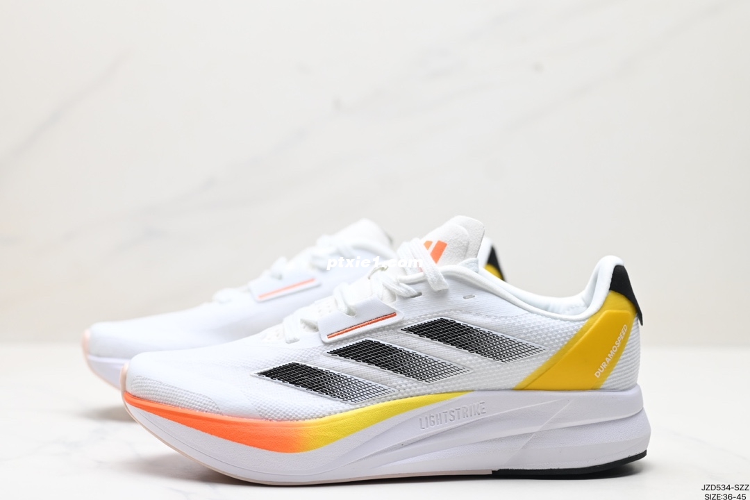公司级✅Adidas DURAMO SPEED M轻盈跑鞋 adidas跑鞋设计总是呈现出一种经典低调的感觉，但Ultra Boost与Alphabounce这两个系列的出现，让市场掀起了一阵潮流 这款adidas Duramo 虽然不及前面那两款鞋子那么耀眼，但其主打的cloudfoam科技还是非常让人期待的。Cloudfoam是adidas家的另一种减震科技，减震性能不错，能够给脚底提供舒适的缓震感受