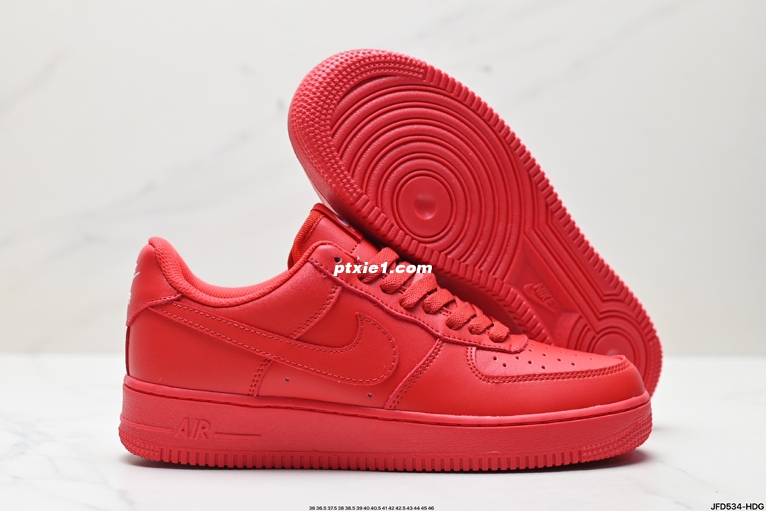 公司级✅耐克Nike Air Force 1 Low 空军一号低帮百搭休闲运动板鞋。柔软、弹性十足的缓震性能和出色的中底设计，横跨复古与现代的外型结合，造就出风靡全球三十多年的Force 1。 货号:AH6512-991 尺码:36 36.5 37.5 38 38.5 39 40 40.5 41 42 42.5 43 44 45 46